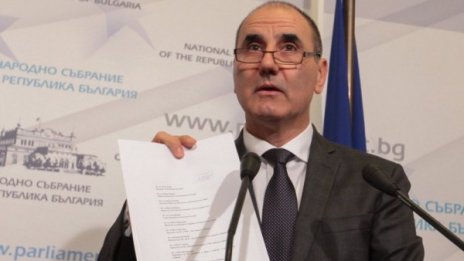 Цветанов мислил дълго, правилното било да хвърли оставка