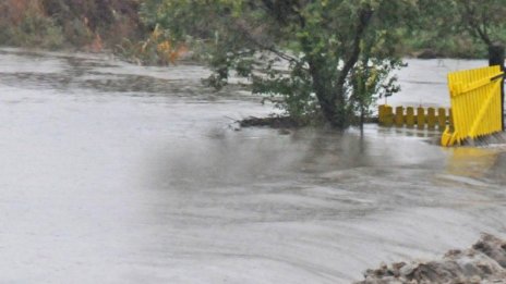 След дъждовете: Село Средногорово е наводнено 