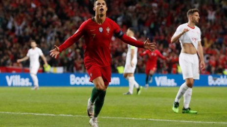 Роналдо с хеттрик и нов рекорд срещу Швейцария