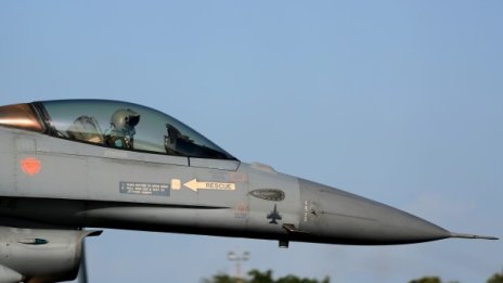 Ген. Съби Събев за F-16: Сделката е много добра