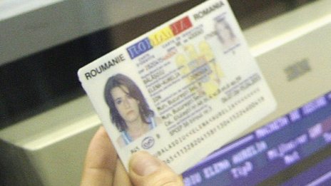 Два пръстови отпечатъка - задължителни и за личната карта