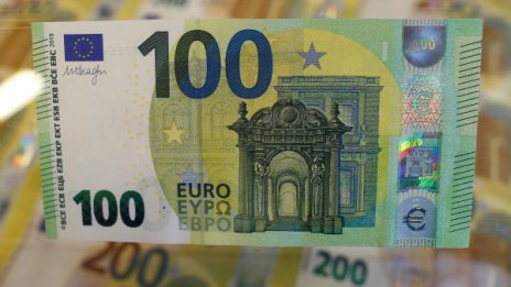 "За" или "Против" смяната на лева с еврото? Българите разделени