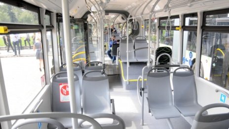 Заради жега в рейса: Мъж разби главата на кондуктор в Пловдив