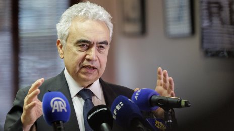 Въпреки кризата в Близкия изток, на пазара има изобилие от петрол