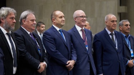 Радев: Информацията днес е по-деструктивна от бомби и ракети