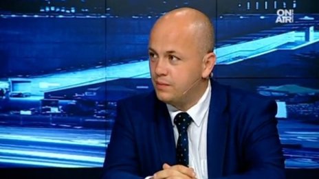 Симов: Напускането на парламента беше добър ход, но...