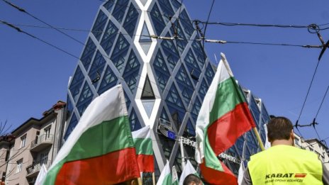Евродепутатите ни трябва да защитят родните превозвачи
