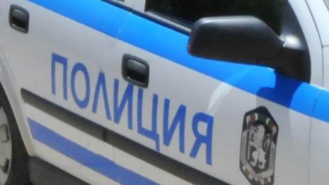 След забележка военен се бори за живота са, намушка го съсед