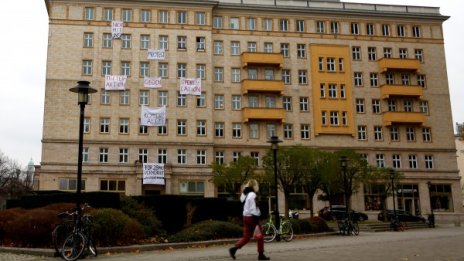 Беден, но секси... Вече не! Замразиха наемите в Берлин за 5 г. 
