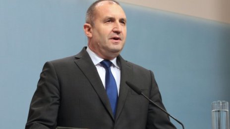 Президентът съветва медиите: Четете законите!