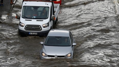 Наводнение взе седем жертви в Турция