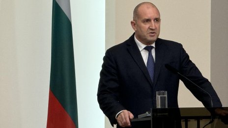 Румен Радев назначи посланици в Словакия, Сърбия и Тунис