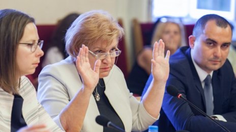 Бюджетната комисия реши окончателно: Само лев субсидия!