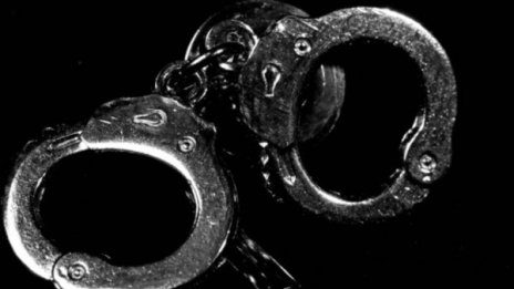 Заради фалшиви документи: Арестуваха сириец и българка в Гърция
