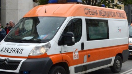 47-годишен скочи от блок в Мездра