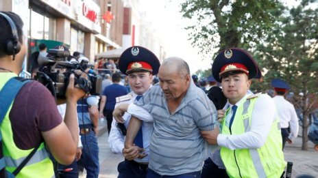 Над 100 души са задържани при поредните протести в Казахстан