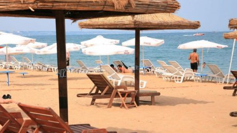 Цените по морето падат с до 30% заради слабия сезон