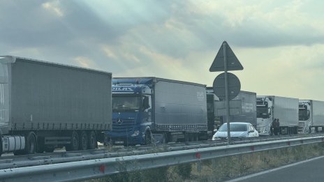 15 км е опашката от тирове на изход към Турция на "Капитан Андреево"