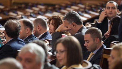 БСП иска Борисов в парламента да обясни за атаката срещу НАП 