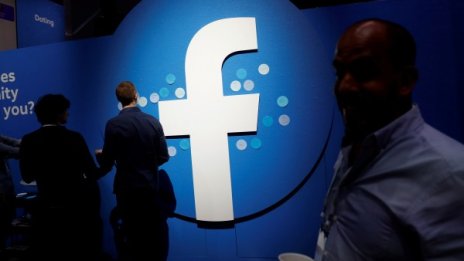 Facebook и Instagram се сринаха, стотици без достъп