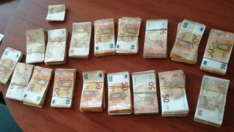 Спипаха украинец с половин милион лева контрабанда на "Калотина"