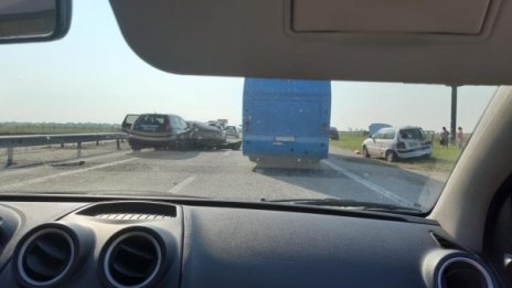 Верижна катастрофа на "Тракия", блъснаха се 6 коли
