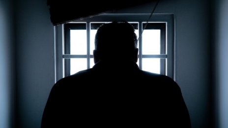 18 г. затвор за британец: Обвинявал известни в педофилия
