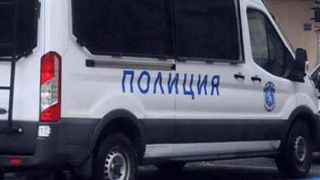 Намериха обирджиите на бабата с петте лева, сред тях – внукът й