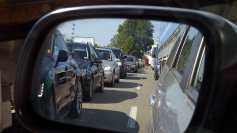 Депутатски терзания преди отпуск - трафикът към гръцкото море