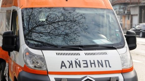 Мотористи без книжки се удариха в Пловдивско