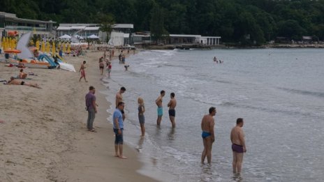 Летният сезон е на загуба, но спадъте е 15%, а не очакваните 30