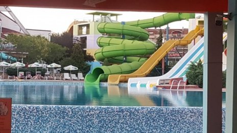 18-годишно момче издъхна на екстремна пързалка в Приморско 
