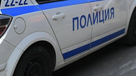 Задържаха двама във Виница, нападнали полицаи
