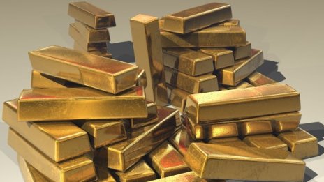 Рускиня опита да мине граница с 1,8 кг злато в обувките 