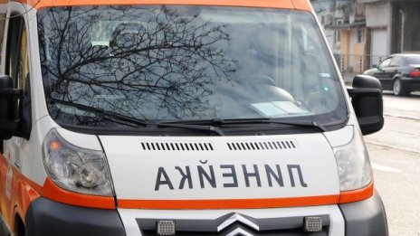 Петима пострадаха при верижна катастрофа в Плевенско