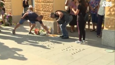 Сливен е Криси: Близо 200 души се събраха на бдение