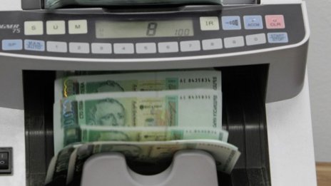 Българите все по-пестеливи, кътат в банките над 50 млрд. лв. на депозити