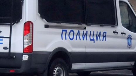 Арест за дядо изверг, блудствал с 5-годишното си внуче