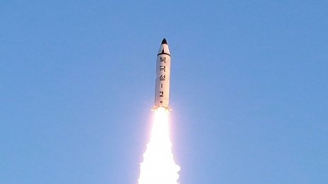 Пхенян изстреля две балистични ракети 