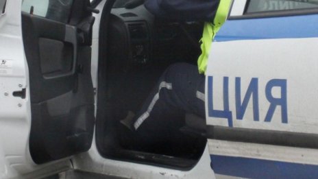 Два ТИР-а се удариха, затвориха главния път Плевен-София