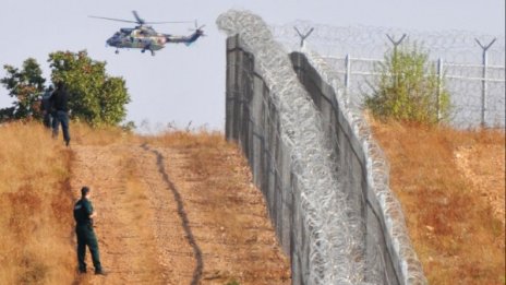 Турция спря 29 мигранти при опит да влязат у нас