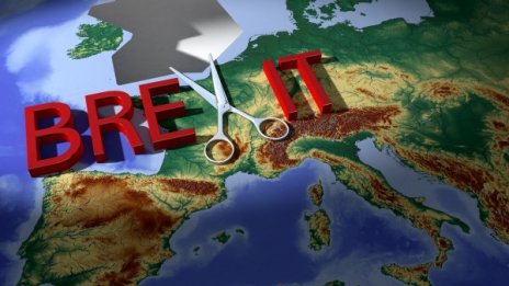 Депутатите в Британия приеха отлагането на Brexit
