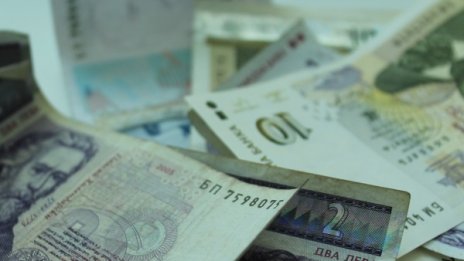 Наивна баба за втори път даде пари и злато на ало апаши