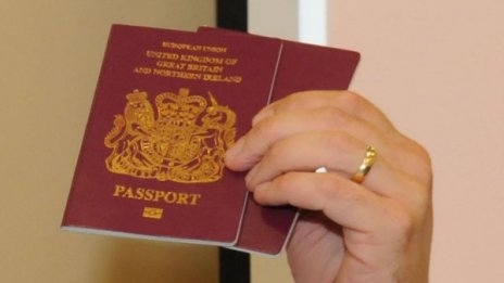 След 25 г. живот у нас: Преди арменка, сега без гражданство