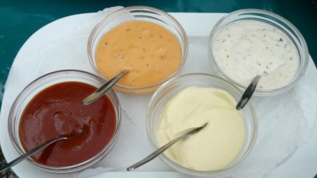 За жени: Какви мъже харесвате според любимия ви сос?