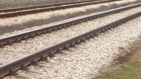  БДЖ отменя влакове, защото няма локомотиви 