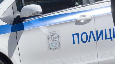 Иззеха менте спортни дрехи от магазин в Асеновград