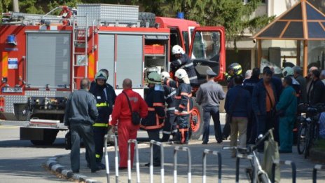 Дронове следят "Дунарит", следобед влизат разследващите