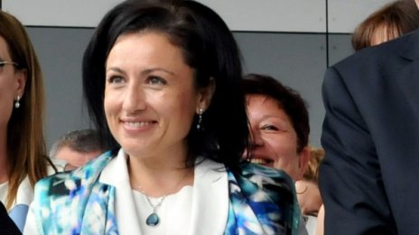 Падат ограничения за чумата по свинете, но кризата остава 