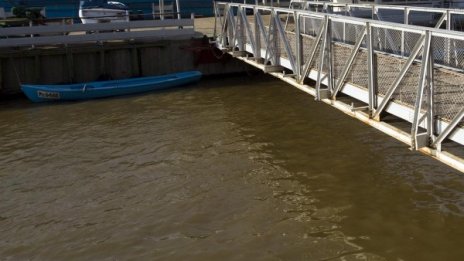 Проверяват сигнал за нефтено петно около "Дунав мост" 2